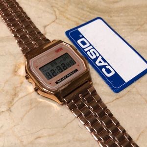 Casio chrono rose gold fashion watch

Hipster